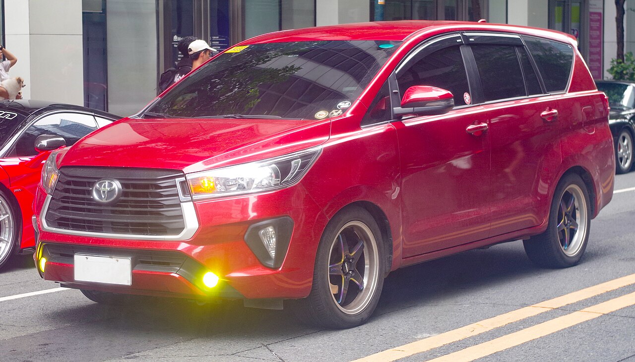 Toyota Innova Hycross: Every Variant Compared